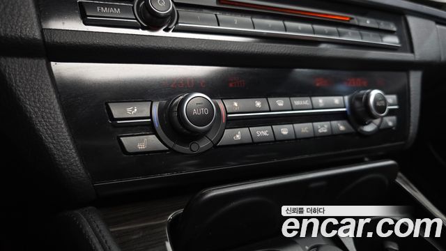 BMW 5 Series (F10) 528i Luxury Plus 2015 — фото 22
