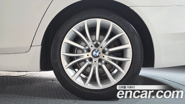 BMW 5 Series (F10) 528i Luxury Plus 2015 — фото 27