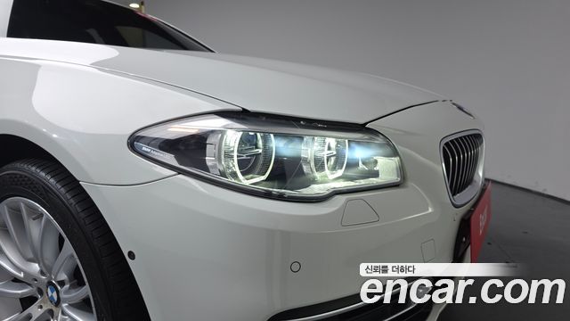 BMW 5 Series (F10) 528i Luxury Plus 2015 — фото 28