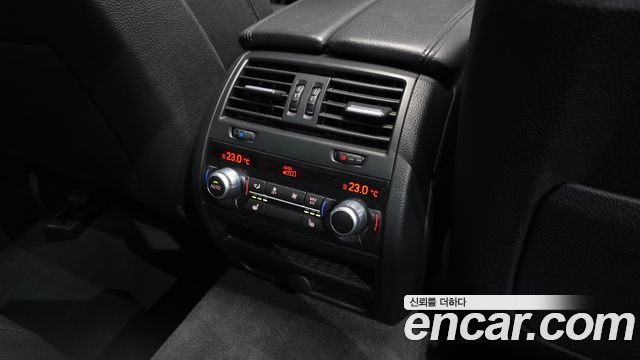 BMW 5 Series (F10) 528i Luxury Plus 2015 — фото 37