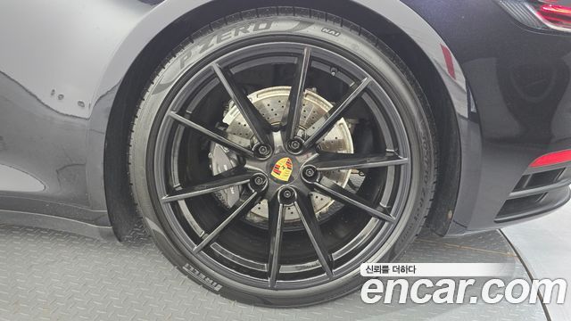 Porsche 911 (992) Carrera 4 Cabriolet 2021 — фото 21