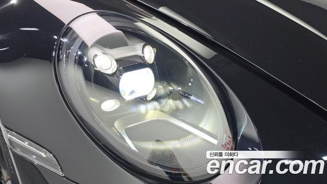 Porsche 911 (992) Carrera 4 Cabriolet 2021 — фото 22