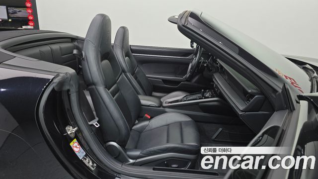 Porsche 911 (992) Carrera 4 Cabriolet 2021 — фото 26