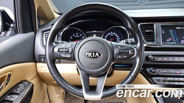 Kia Carnival Gasoline 9-Seater Hi-Limousine Noblesse Special 2019 — фото 13