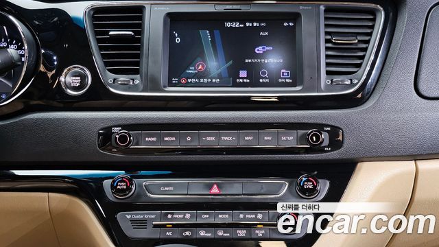 Kia Carnival Gasoline 9-Seater Hi-Limousine Noblesse Special 2019 — фото 14