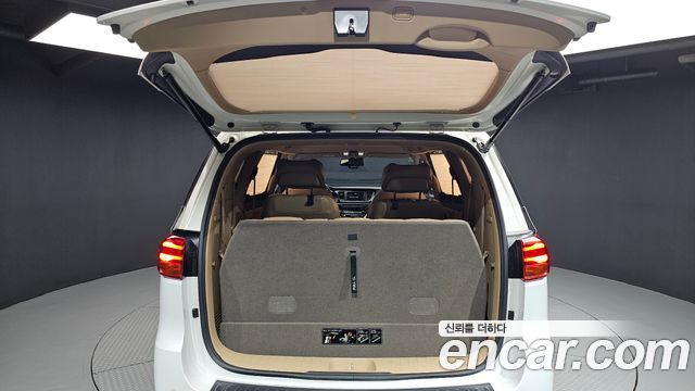 Kia Carnival Gasoline 9-Seater Hi-Limousine Noblesse Special 2019 — фото 20