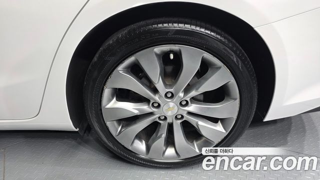 Chevrolet Malibu 2.0 Turbo LTZ Premium 2017 — фото 21
