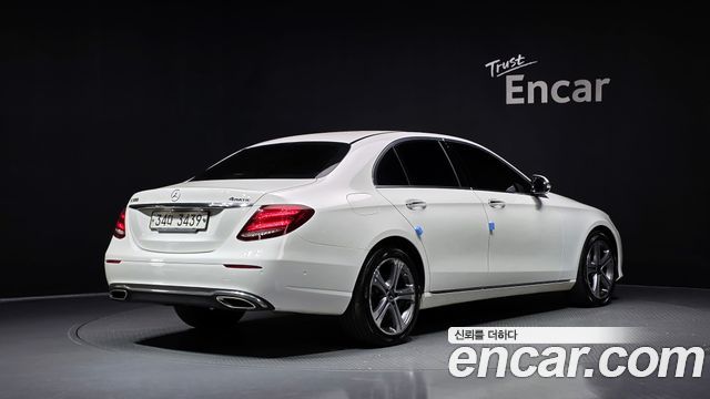 Mercedes-Benz E-Class (W213) E300 4MATIC Avnatgarde 2018 — фото 2