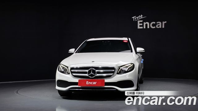 Mercedes-Benz E-Class (W213) E300 4MATIC Avnatgarde 2018 — фото 3