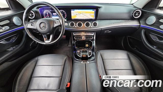Mercedes-Benz E-Class (W213) E300 4MATIC Avnatgarde 2018 — фото 7