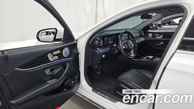 Mercedes-Benz E-Class (W213) E300 4MATIC Avnatgarde 2018 — фото 10