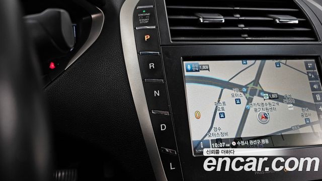 Lincoln MKZ Hybrid 2nd 2016 — фото 9