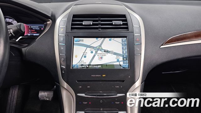 Lincoln MKZ Hybrid 2nd 2016 — фото 14