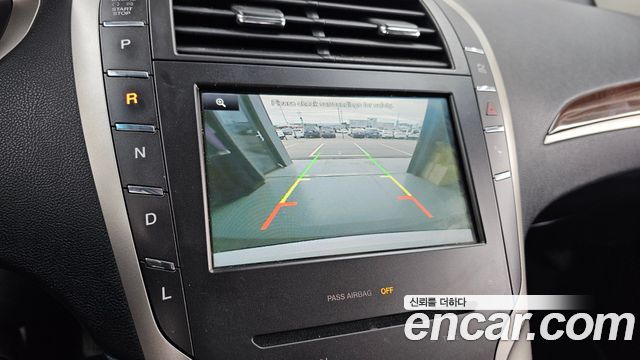 Lincoln MKZ Hybrid 2nd 2016 — фото 15