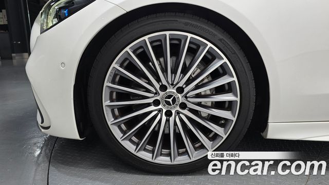 Mercedes-Benz C-Class (W206) C300 4MATIC AMG Line 2023 — фото 5