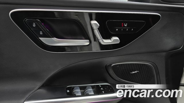 Mercedes-Benz C-Class (W206) C300 4MATIC AMG Line 2023 — фото 17
