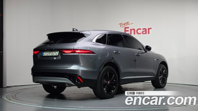 Jaguar F-PACE P 250 SE 2022 — фото 2