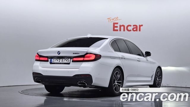 BMW 5 Series (G30) 520i M Sport 2023 — фото 2