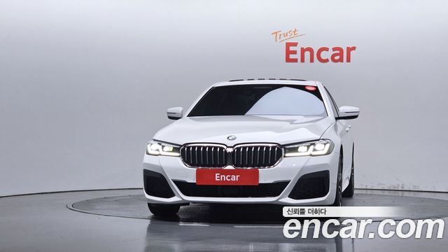 BMW 5 Series (G30) 520i M Sport 2023 — фото 3