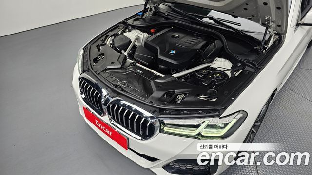 BMW 5 Series (G30) 520i M Sport 2023 — фото 6
