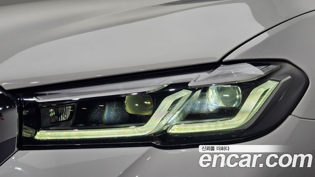 BMW 5 Series (G30) 520i M Sport 2023 — фото 22