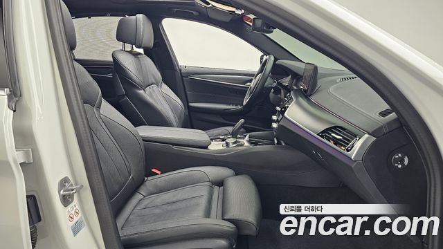 BMW 5 Series (G30) 520i M Sport 2023 — фото 26