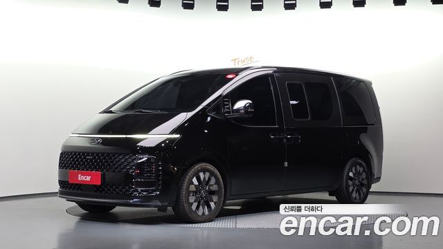 Hyundai Staria L3.5 Lounge 9-Seater Prestige 2022 — фото 1