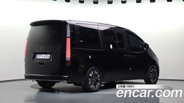 Hyundai Staria L3.5 Lounge 9-Seater Prestige 2022 — фото 2