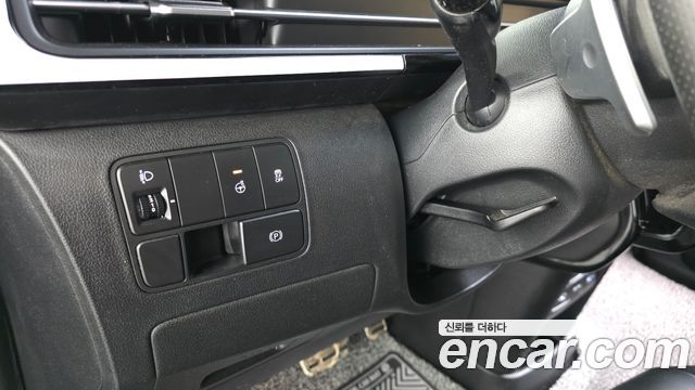 Hyundai Staria L3.5 Lounge 9-Seater Prestige 2022 — фото 14