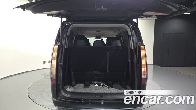 Hyundai Staria L3.5 Lounge 9-Seater Prestige 2022 — фото 20