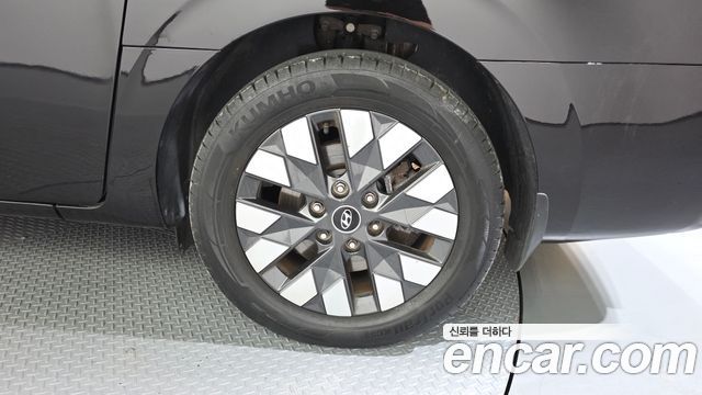 Hyundai Staria L3.5 Lounge 9-Seater Prestige 2022 — фото 21