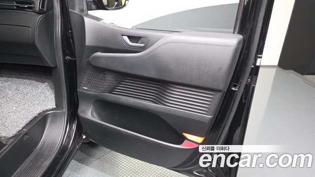 Hyundai Staria L3.5 Lounge 9-Seater Prestige 2022 — фото 25