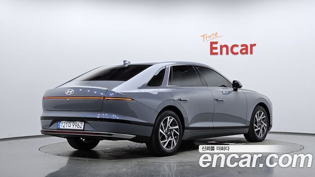 Hyundai Grandeur (GN7) 2,5 Gasoline 2WD Premium 2023 — фото 2
