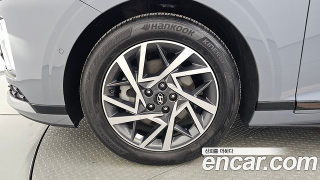 Hyundai Grandeur (GN7) 2,5 Gasoline 2WD Premium 2023 — фото 5