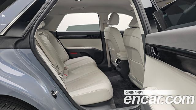 Hyundai Grandeur (GN7) 2,5 Gasoline 2WD Premium 2023 — фото 11