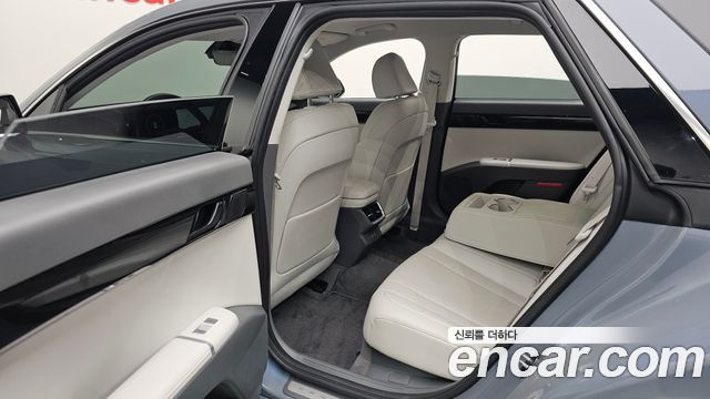 Hyundai Grandeur (GN7) 2,5 Gasoline 2WD Premium 2023 — фото 12