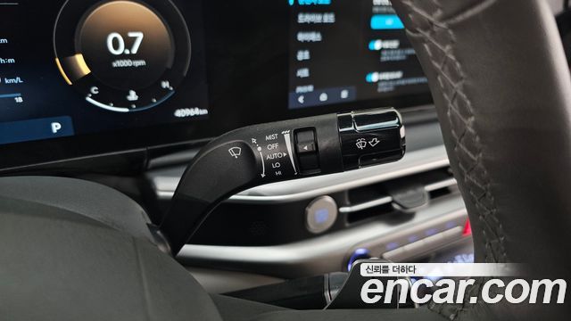 Hyundai Grandeur (GN7) 2,5 Gasoline 2WD Premium 2023 — фото 18