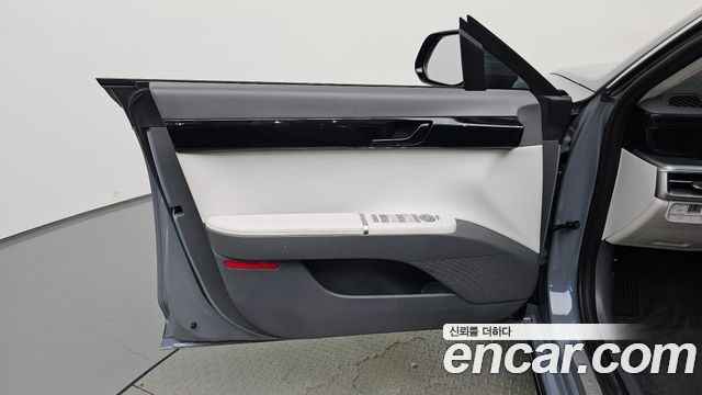 Hyundai Grandeur (GN7) 2,5 Gasoline 2WD Premium 2023 — фото 24