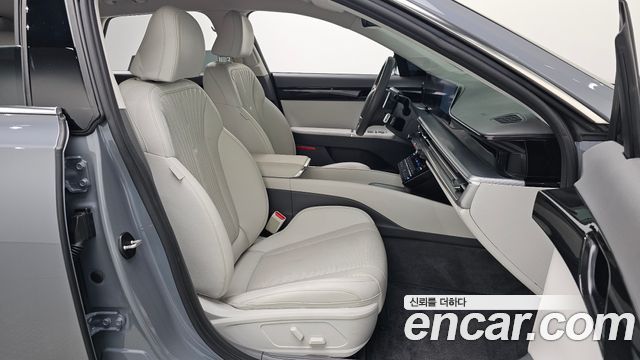 Hyundai Grandeur (GN7) 2,5 Gasoline 2WD Premium 2023 — фото 26