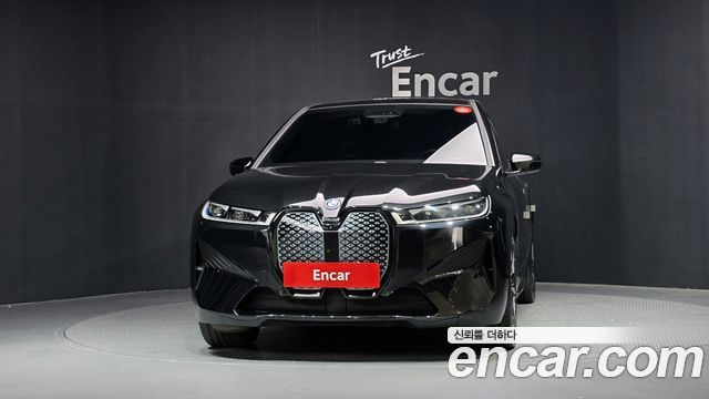 BMW iX xDrive50 Sports Plus 2022 — фото 3