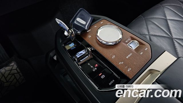 BMW iX xDrive50 Sports Plus 2022 — фото 9