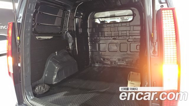 Hyundai Staria L3.5 Cargo 5-Seater Modern 2024 — фото 31