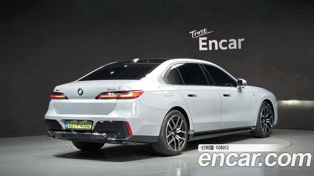 BMW 7 Series (G70) 740i xDrive M Sport 2025 — фото 2