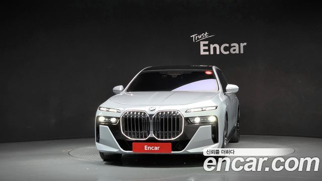 BMW 7 Series (G70) 740i xDrive M Sport 2025 — фото 3