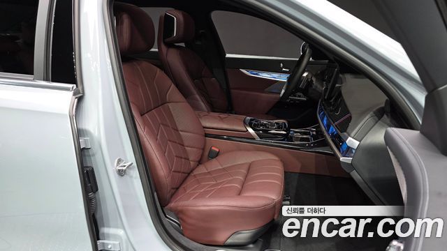 BMW 7 Series (G70) 740i xDrive M Sport 2025 — фото 11