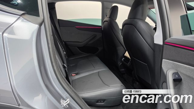 Tesla Model Y RWD 2025 — фото 11