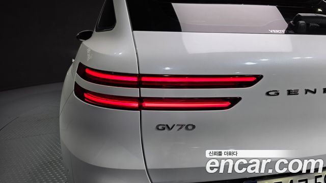 Genesis GV70 2.5T Gasoline 2WD 2025 — фото 23