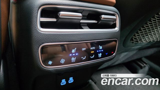 Genesis GV70 2.5T Gasoline 2WD 2025 — фото 29