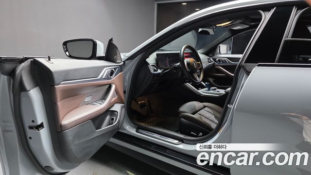 BMW i4 eDrive40 M Sports Pro 2023 — фото 10