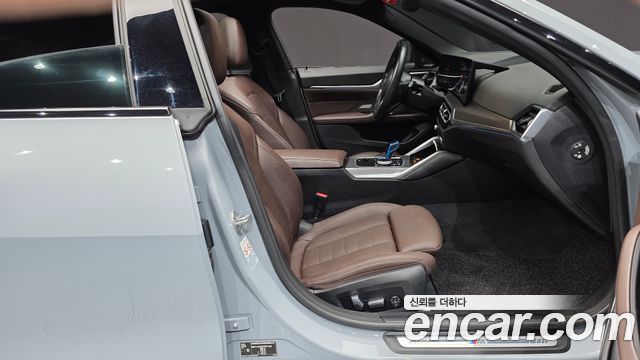 BMW i4 eDrive40 M Sports Pro 2023 — фото 26